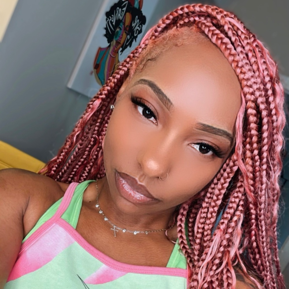 Meet your Posher, Deonna